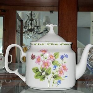 Service Teapot Sugar & Creamer China Set: Botanic Flower Gracie